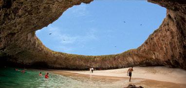 Bahia Alegre Marietas Island Snorkeling Cruise